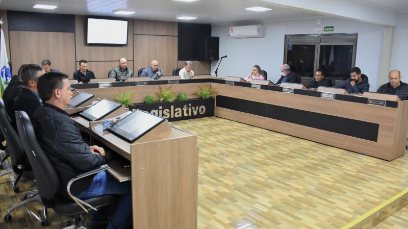 Vereadores aprovam projeto que institui a prevenção ao cyberbullying nas escolas
